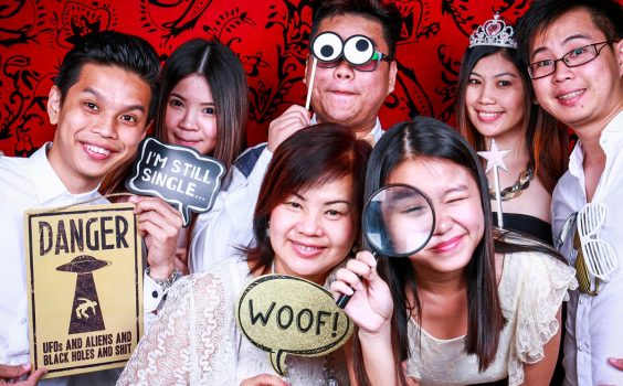 3 COOL THINGS TO TRY AT YOUR NEXT PHOTO BOOTH EXPERIENCE