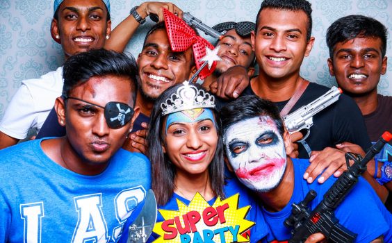 5 TIPS TO HELP YOU LOOK STUNNING AT YOUR NEXT PHOTO BOOTH
