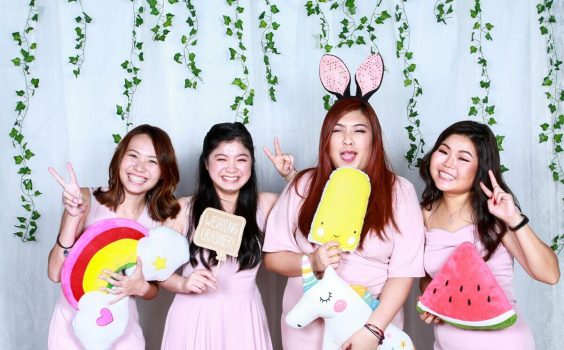 WHAT MAKES CLOUD BOOTH YOUR GO-TO PHOTO BOOTH VENDOR?