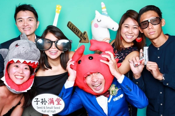 affordable-photo-booth-fun-shot