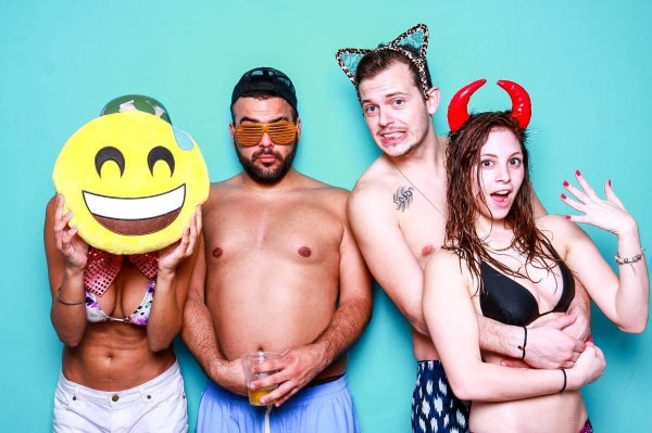 cheap-photo-booth-turquoise-backdrop